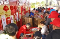 Hình ảnh đầm ấm của một trong những "Phiên chợ đầu năm" trong khuôn khổ chương trình "63 gắn kết - 1 Tết sum vầy".