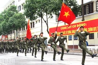 Hợp luyện của lực lượng Công an nhân dân tham gia diễu binh diễu hành kỷ niệm 50 năm Ngày giải phóng miền nam, thống nhất đất nước tại Trung tâm huấn luyện, bồi dưỡng nghiệp vụ và giáo dục nghề nghiệp số 2, Bộ Tư lệnh Cảnh sát cơ động.