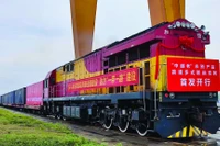 Một chuyến tàu liên vận giữa hai nước Việt Nam và Trung Quốc. (Ảnh: Sina.com.cn)