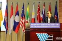 Phó Giáo sư, Tiến sĩ Vũ Hải Quân, Giám đốc Đại học Quốc gia Thành phố Hồ Chí Minh phát biểu tại lễ bế mạc.