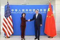 Bộ trưởng Thương mại Trung Quốc Vương Văn Đào và Bộ trưởng Thương mại Mỹ Gina Raimondo. (Ảnh: mofcom.gov.cn)