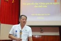 Tiến sĩ, bác sĩ Dương Đức Hùng – Chủ tịch Hội đồng khoa học, Giám đốc Bệnh viện chia sẻ về ca ghép gan. 
