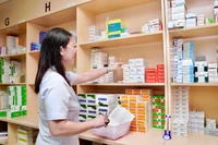 Bảo đảm công tác khám chữa bệnh, không để thiếu thuốc dịp Tết Ất Tỵ