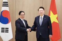 Thủ tướng Chính phủ Phạm Minh Chính hội kiến Tổng thống Hàn Quốc Yoon Suk Yeol.