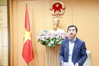 Thứ trưởng Y tế Trần Văn Thuấn phát biểu tại hội nghị.