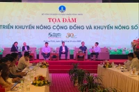 Các đại biểu tham gia tọa đàm.
