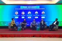 Các chuyên gia thảo luận tại Vietnam Innovation Summit 2023 
