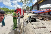 Lực lượng chức năng có mặt tại hiện trường vụ việc. (Ảnh: PC07)