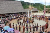 Phát triển du lịch sinh thái gắn với bảo tồn đa dạng sinh học