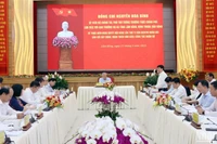 Quang cảnh buổi làm việc của Ủy viên Bộ Chính trị, Phó Thủ tướng Thường trực Chính phủ Nguyễn Hòa Bình với Ban Thường vụ 3 tỉnh Lâm Đồng, Bình Thuận và Đắk Nông ngày 21/5.