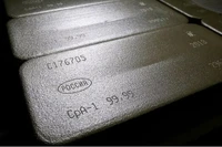 Đồng USD phục hồi kéo giá kim loại quý đi xuống