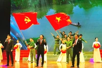 Hào hùng, sống động, trẻ trung. Đó là một số đòi hỏi với nghệ sĩ hôm nay khi truyền tải các ca khúc cách mạng. Ảnh: HOÀNG HOA