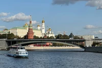 Du thuyền trên sông Moskva. (Ảnh: THÙY VÂN)