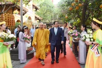 Thủ tướng Phạm Minh Chính tới dự Đại lễ Phật đản tại chùa Quán Sứ, Hà Nội.