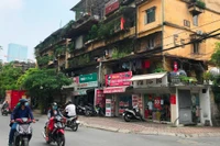 Nhiều dự án cải tạo chung cư cũ chậm trễ.