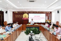 Chủ tịch UBND tỉnh Sóc Trăng chỉ đạo Hội nghị.
