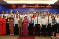 Các đại biểu chụp ảnh lưu niệm tại hội nghị.