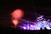 [Ảnh] Pháo hoa rực rỡ trên bầu trời Hà Nội, đón mừng năm mới Ất Tỵ 2025