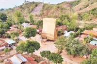 Nhà rông của người Ba Na tại Làng du lịch cộng đồng Kon K’Tu, thành phố Kon Tum. 