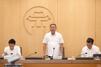 Phó Chủ tịch Ủy ban nhân dân thành phố Hà Nội Lê Hồng Sơn yêu cầu việc soạn thảo, trình văn bản quy phạm pháp luật phải tuân thủ đúng thời gian. (Ảnh: VGP)