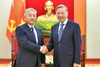 Tổng Bí thư Tô Lâm tiếp Bộ trưởng Lương thực, Nông nghiệp và Công nghiệp nhẹ Mông Cổ Jadamba Enkhbayar. (Ảnh ÐĂNG KHOA)
