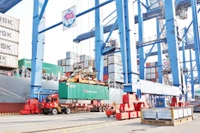 Vận chuyển hàng hóa xuất, nhập khẩu tại cảng Cát Lái (thành phố Thủ Đức, Thành phố Hồ Chí Minh).