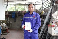 Anh Nguyễn Văn Thủy (huyện Sóc Sơn, Hà Nội) được Quỹ Bảo hiểm tai nạn lao động, bệnh nghề nghiệp chi trả hỗ trợ sau tai nạn lao động.