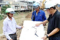 Giám sát thi công một số dự án vốn đầu tư công ở thành phố Biên Hòa, tỉnh Đồng Nai. (Ảnh THIÊN VƯƠNG)