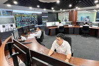 Vận hành hệ thống lưới điện tại Trung tâm Điều độ hệ thống điện Thành phố Hồ Chí Minh.