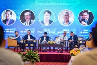 Toàn cảnh phiên thảo luận về các sáng kiến hợp tác thực chất, hiệu quả giữa địa phương, doanh nghiệp hàng không, du lịch và kiến nghị Chính phủ những giải pháp hỗ trợ.