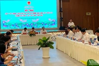 Đại biểu góp ý về chính sách đất đai đối với đồng bào dân tộc thiểu số. (Ảnh: THANH TÂM)