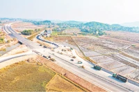 Đường liên kết Thái Nguyên-Bắc Giang-Vĩnh Phúc cơ bản hoàn thành, sẽ đưa vào sử dụng từ quý II/2025, sớm hơn sáu tháng so với tiến độ đề ra. 