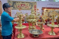 Những mẫu thiết kế hàng thủ công mỹ nghệ được trưng bày tại triển lãm.