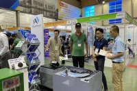 Nhiều sản phẩm công nghệ mới, tiết kiệm năng lượng, bảo vệ môi trường được các doanh nghiệp giới thiệu tại Hội chợ.