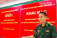 Đồng chí Đại tá Nguyễn Đình Huân, Chỉ huy trưởng Bộ đội Biên phòng tỉnh Sơn La phát biểu tại buổi khai mạc.