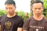 Hai nghi phạm người nước ngoài bị tạm giữ hình sự.