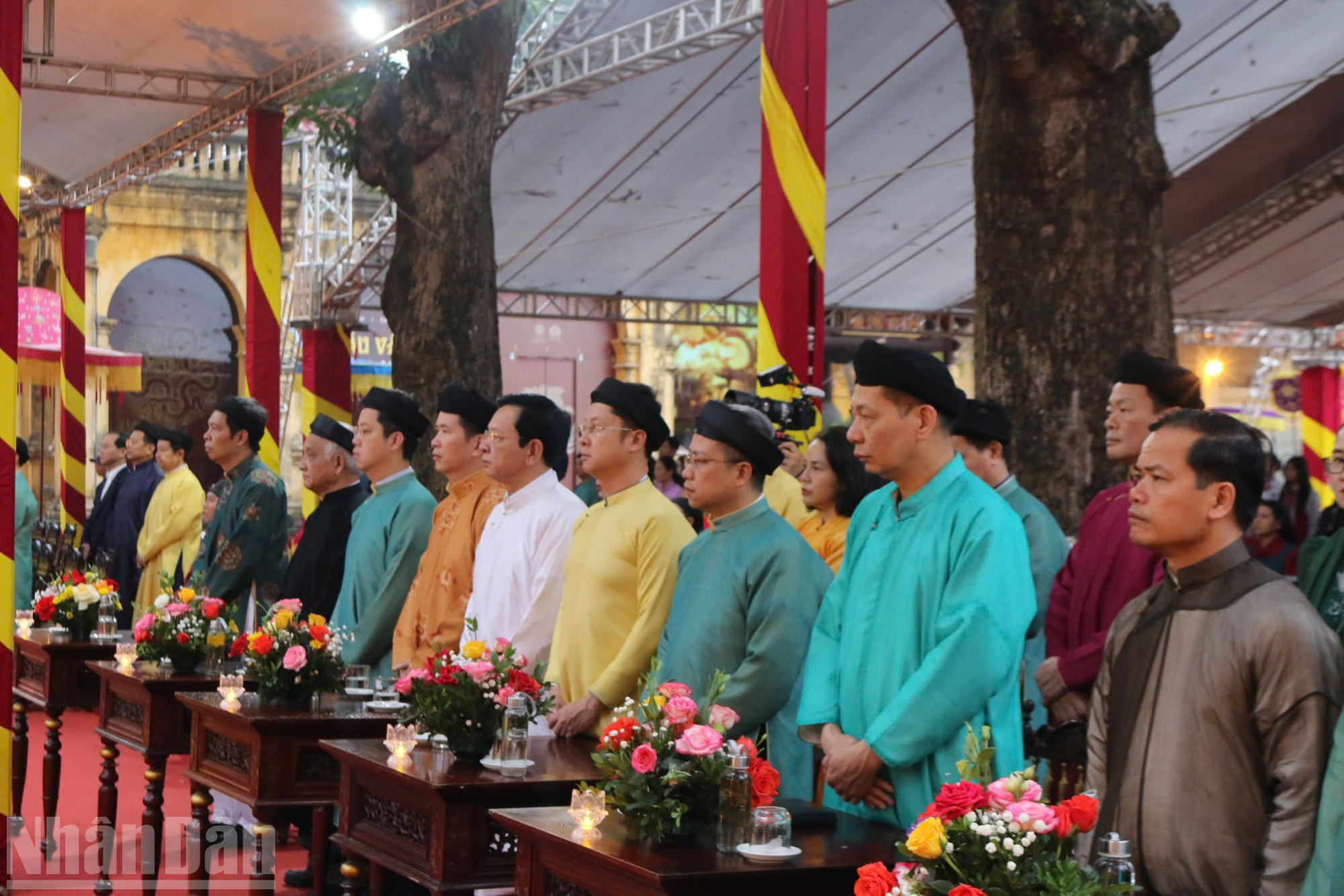 Các đại biểu dự Lễ dâng hương khai xuân Bính Ngọ tại Hoàng thành Thăng Long.