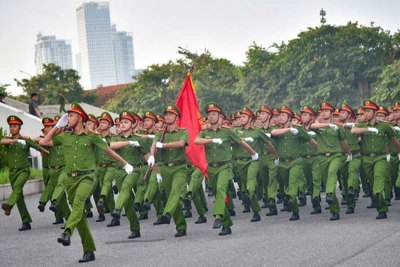 Hợp luyện lần 2 chuẩn bị cho Lễ ra quân bảo đảm an ninh, trật tự các hoạt động kỷ niệm lớn.