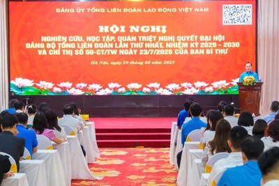 Toàn cảnh hội nghị.