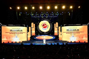 Diễn đàn Quốc gia phát triển doanh nghiệp công nghệ số Việt Nam lần thứ 6. 