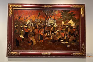Tác phẩm Chợ cũ quê tôi, sơn mài, 100x160cm, năm 1991, trưng bày tại triển lãm Hồn quê. Ảnh: An Trung