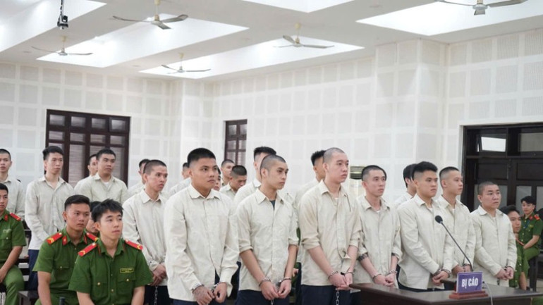 Các bị cáo tại phiên tòa. 3c4baba0df20547e0d31-2217.jpg