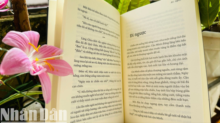 Những trang văn được tác giả viết bằng cả tấm lòng, hướng về quê hương trong nỗi buồn diệu vợi. (Ảnh: ANH ĐÀO) 2213c891be220a7c5333-9678.jpg