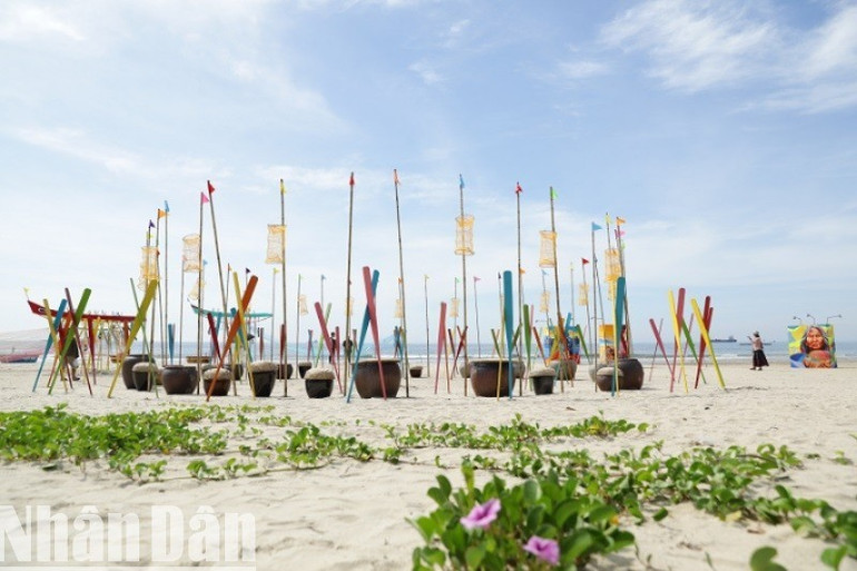 Nhiều không gian trải nghiệm văn hóa tại Lễ hội Tận hưởng Đà Nẵng 2025 – Enjoy Danang Festival 2025. (Ảnh: ANH ĐÀO) huong-vi-man-moi-5-7966.jpg