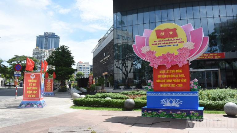 Một góc Trung tâm hành chính thành phố Đà Nẵng. (Ảnh: ANH ĐÀO) ndo_br_dsc-4878-2738.jpg