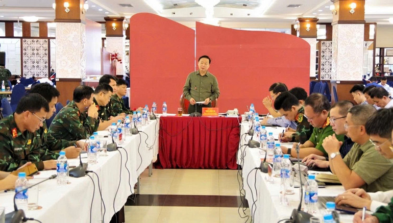Phó Thủ tướng Chính phủ Trần Hồng Hà, Phó trưởng Ban Thường trực Ban Chỉ đạo phòng thủ dân sự Quốc gia, Trưởng ban Chỉ đạo tiền phương chủ trì tại điểm cầu Quân khu 4. 3.jpg