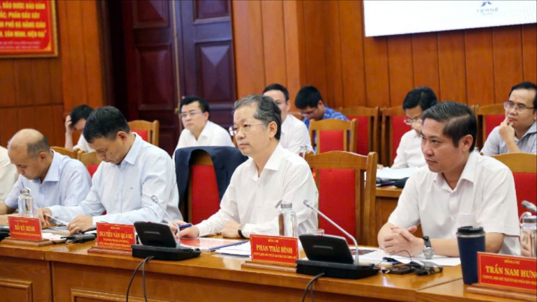 Quang cảnh buổi làm việc. (Ảnh PN) z6764960068739-265d2ebba06839453170f728ca262118-9470.jpg