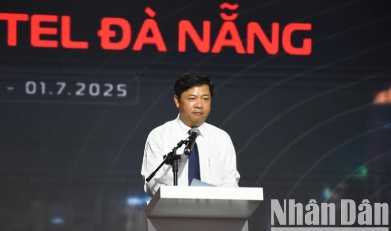 Ông Lương Nguyễn Minh Triết, Ủy viên dự khuyết Trung ương Đảng, Phó Bí thư Thành ủy, Chủ tịch Ủy ban nhân dân thành phố Đà Nẵng phát biểu tại buổi lễ. (Ảnh: ANH ĐÀO) 1-4266.jpg