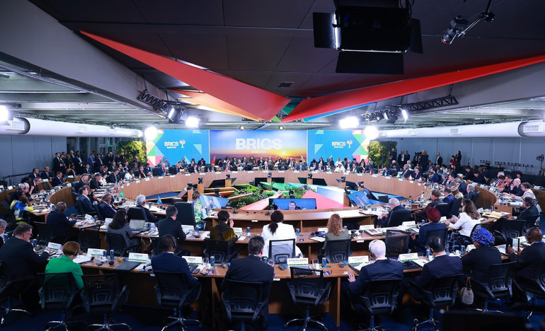 Phiên thảo luận cấp cao Hội nghị Thượng đỉnh BRICS mở rộng 2025 về chủ đề: "Tăng cường chủ nghĩa đa phương, các vấn đề kinh tế-tài chính và trí tuệ nhân tạo". (Ảnh: Dương Giang/TTXVN) 8.jpg