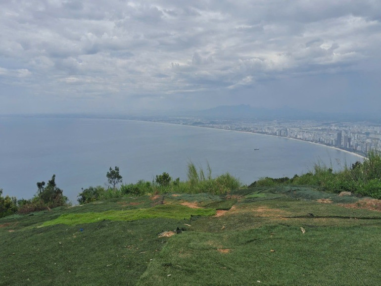 Khu vực xuất phát bay từ núi Sơn Trà. (Ảnh: MT) 9d568c7589673f396676-6065.jpg